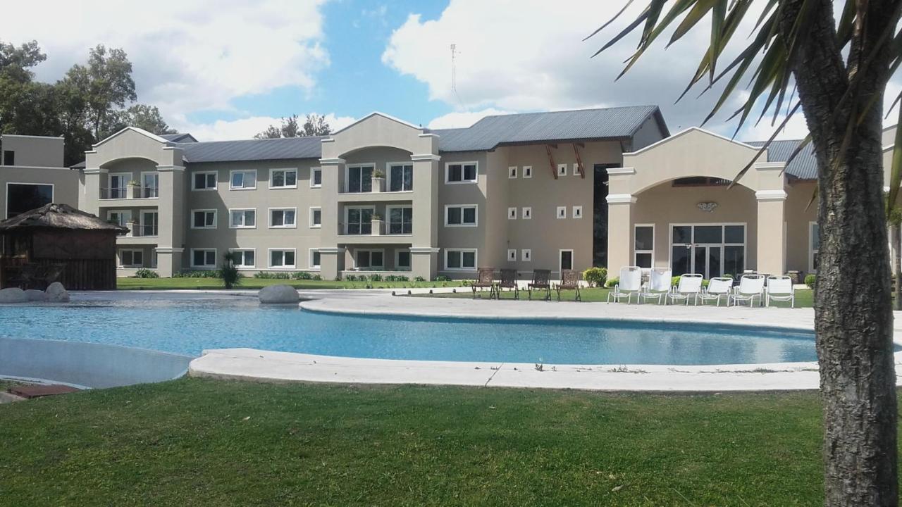 Howard Johnson Resort & Convention Center Ezeiza Exterior photo