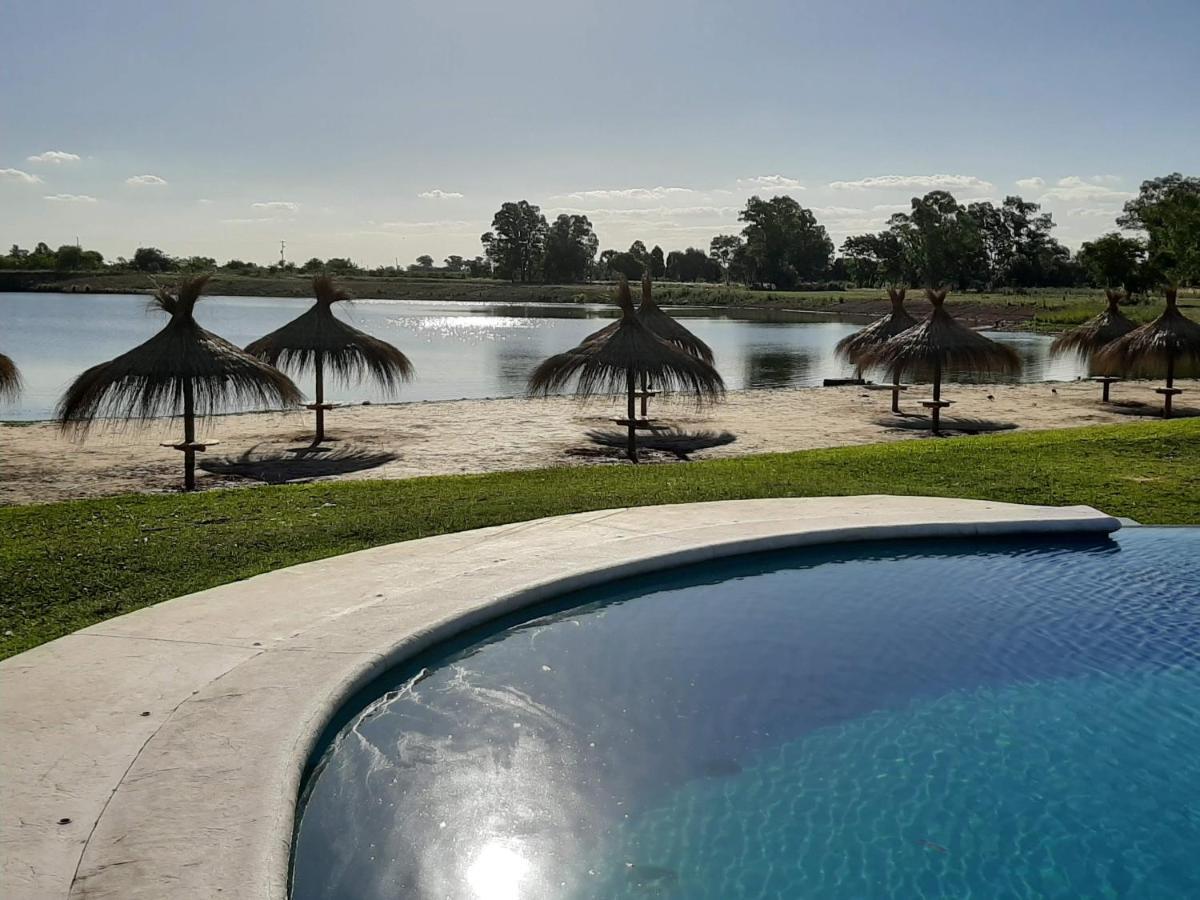 Howard Johnson Resort & Convention Center Ezeiza Exterior photo