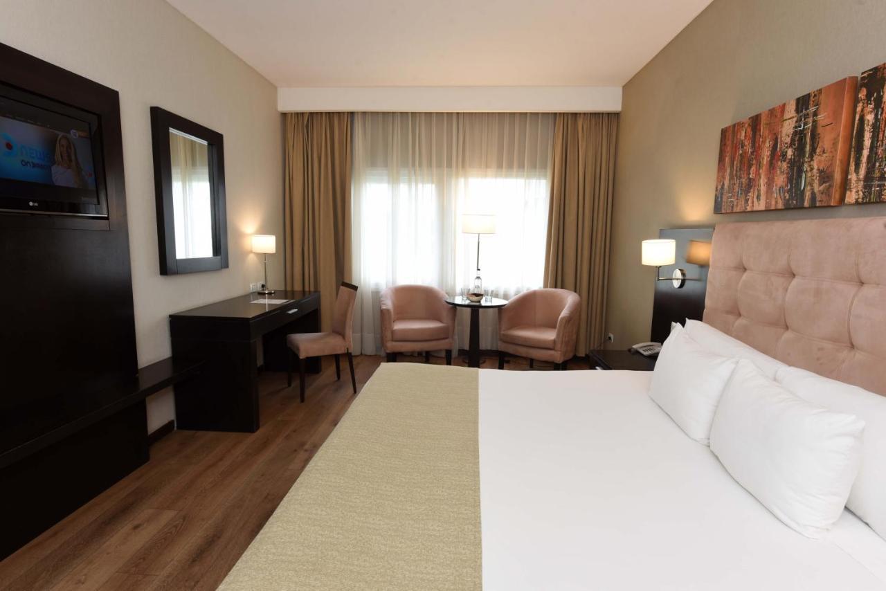 Howard Johnson Resort & Convention Center Ezeiza Exterior photo
