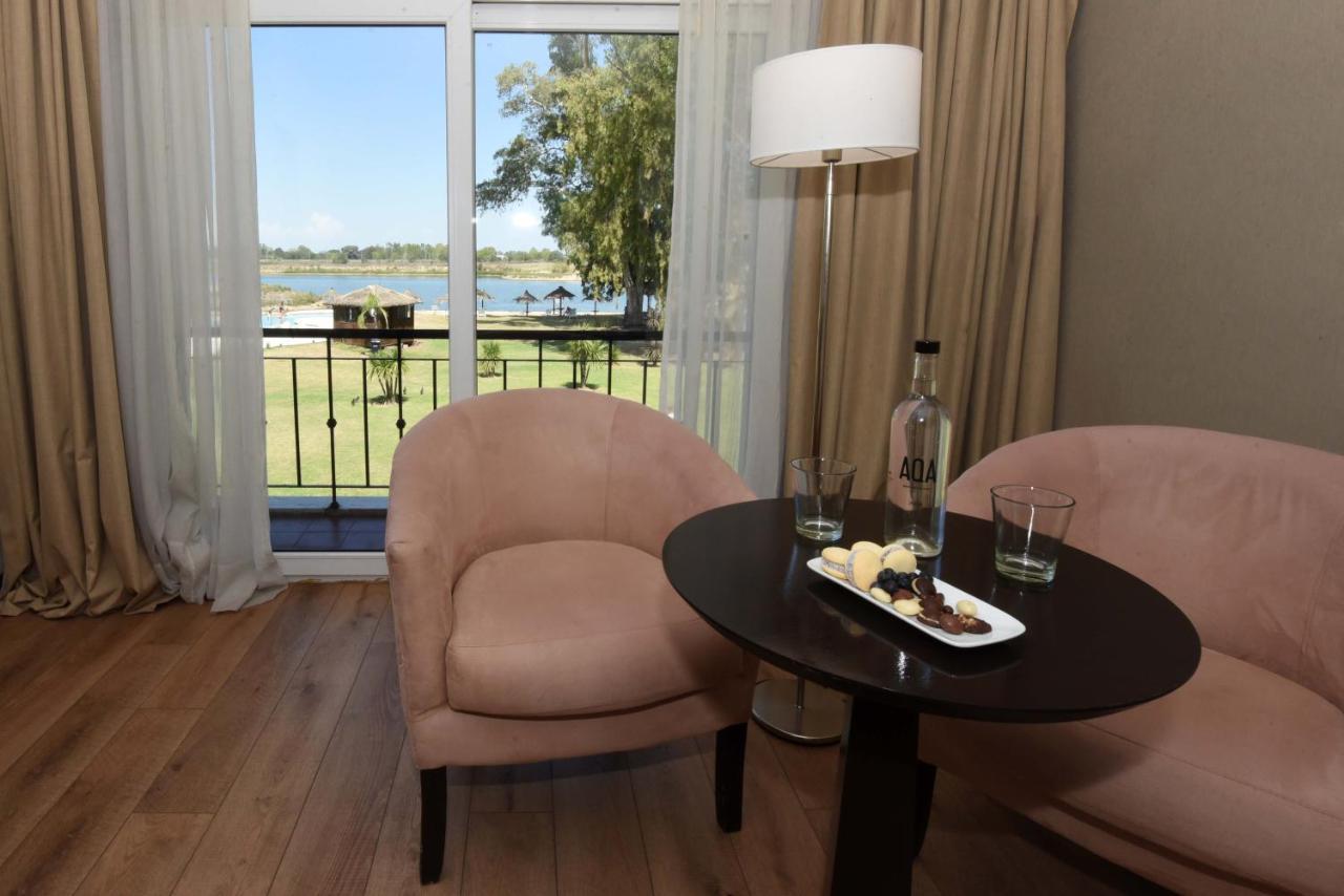 Howard Johnson Resort & Convention Center Ezeiza Exterior photo