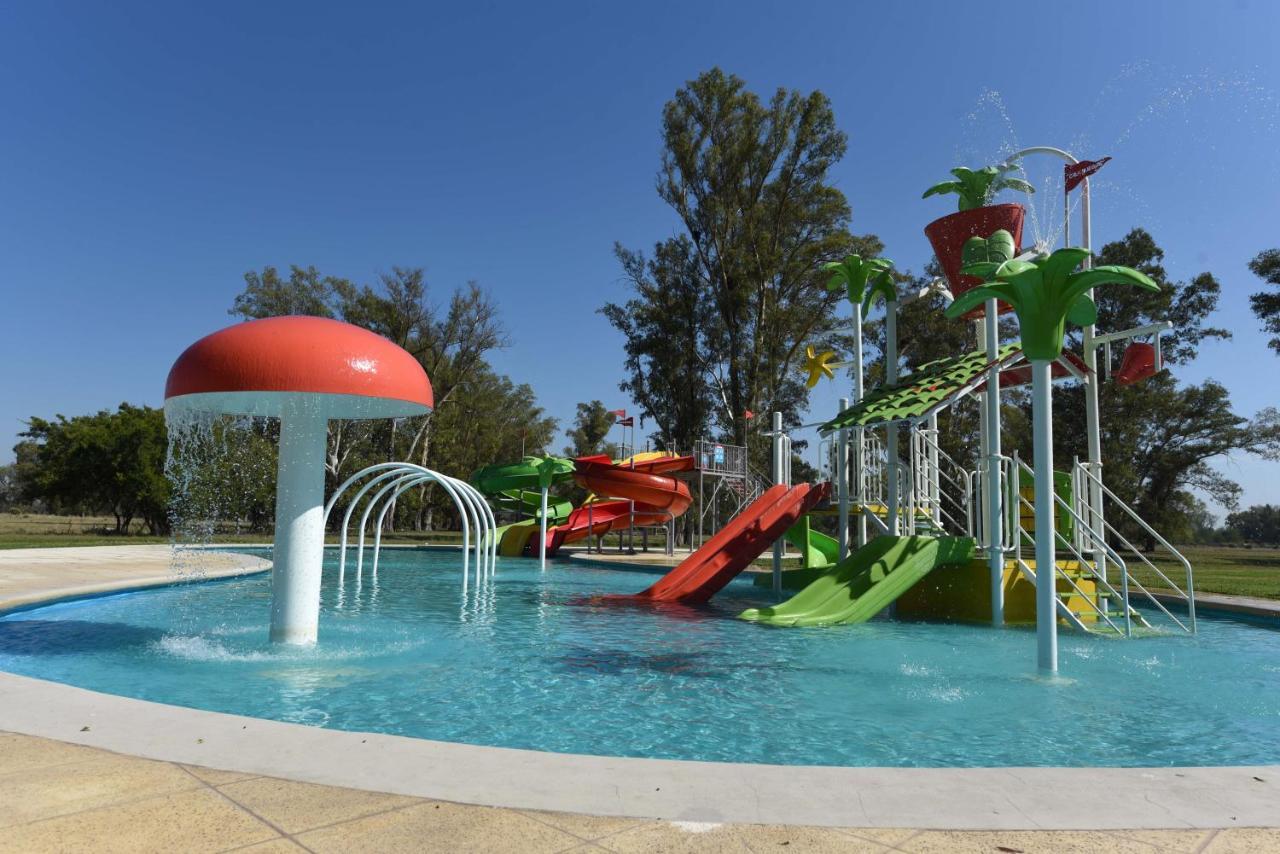 Howard Johnson Resort & Convention Center Ezeiza Exterior photo